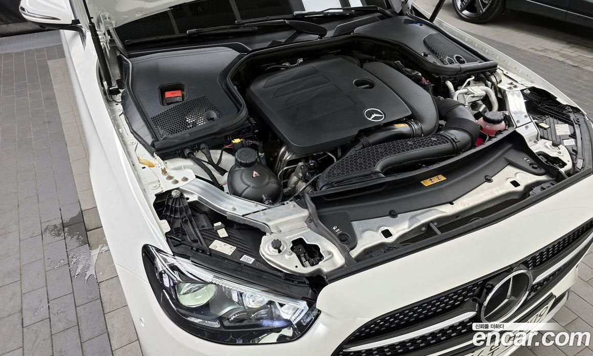 Mercedes Benz E-Class E350 4MATIC AMG Line