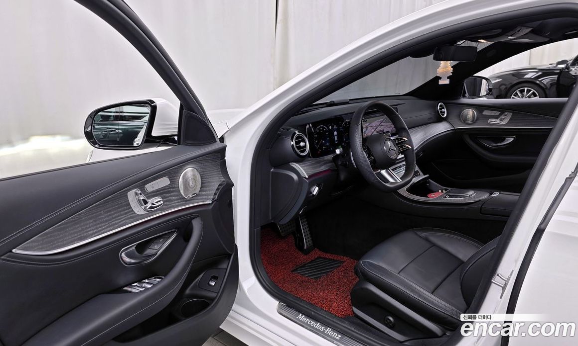 Mercedes Benz E-Class E350 4MATIC AMG Line