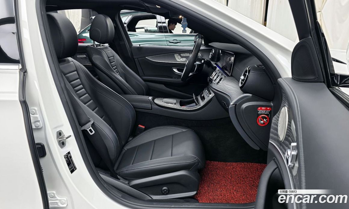 Mercedes Benz E-Class E350 4MATIC AMG Line