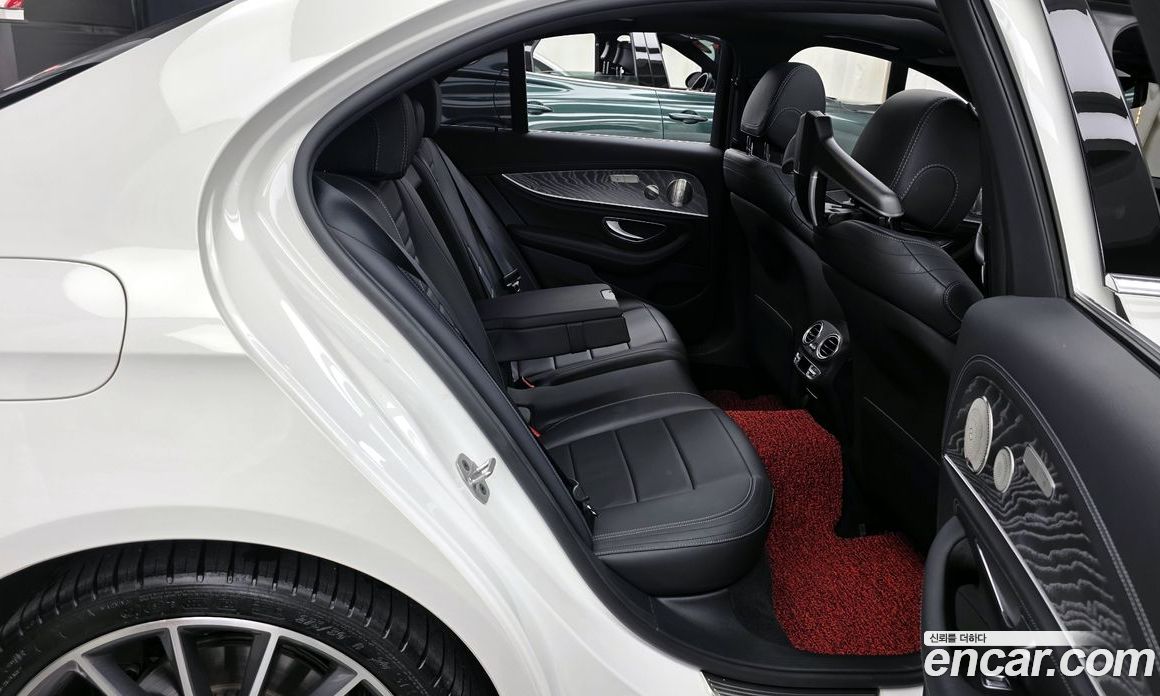 Mercedes Benz E-Class E350 4MATIC AMG Line