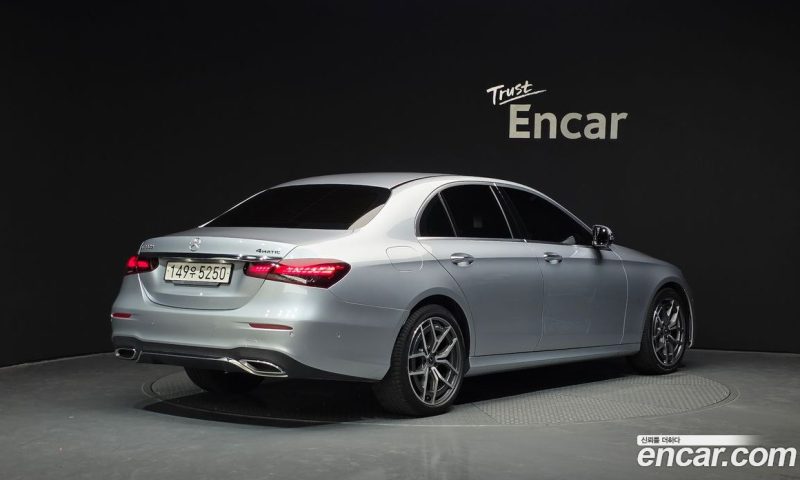 Mercedes Benz E-Class E220d 4MATIC AMG Line