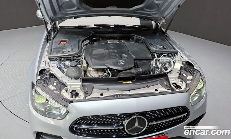 Mercedes Benz E-Class E220d 4MATIC AMG Line