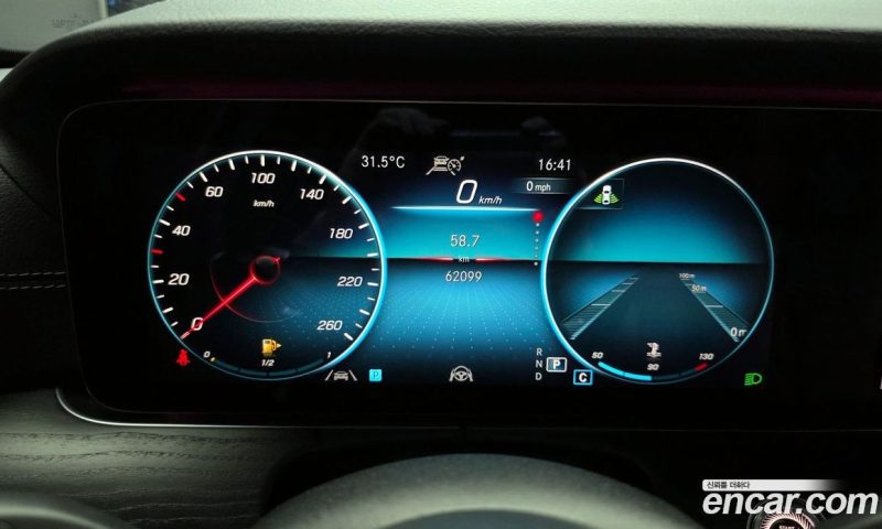 Mercedes Benz E-Class E220d 4MATIC AMG Line