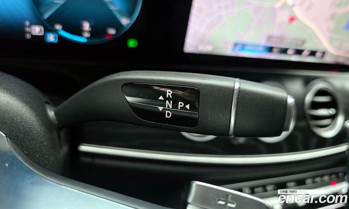 Mercedes Benz E-Class E220d 4MATIC AMG Line