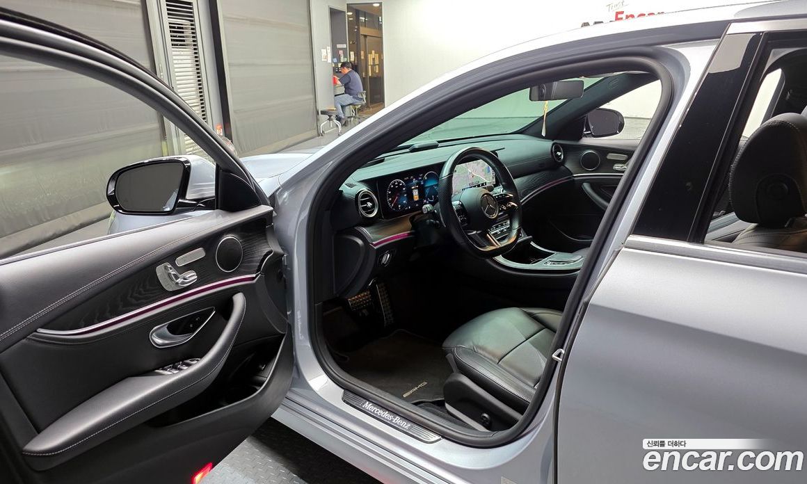 Mercedes Benz E-Class E220d 4MATIC AMG Line