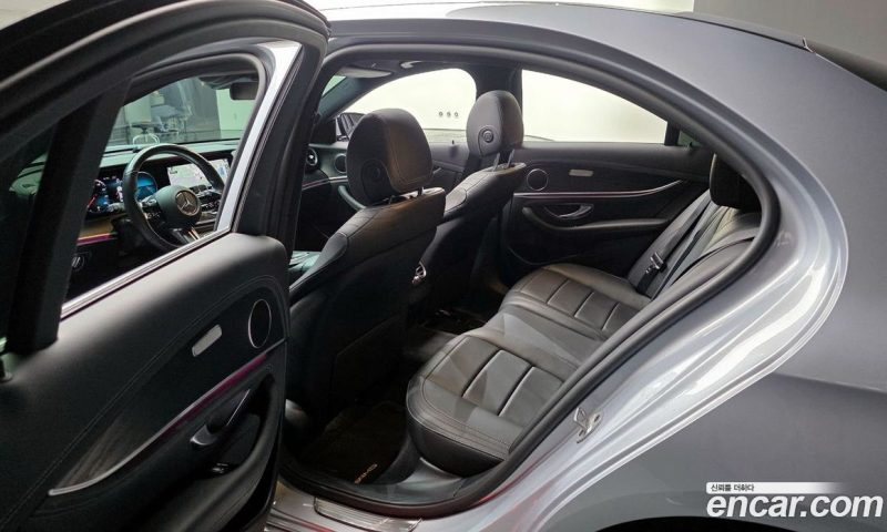 Mercedes Benz E-Class E220d 4MATIC AMG Line