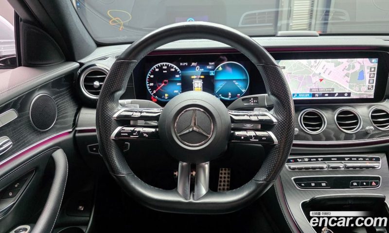 Mercedes Benz E-Class E220d 4MATIC AMG Line