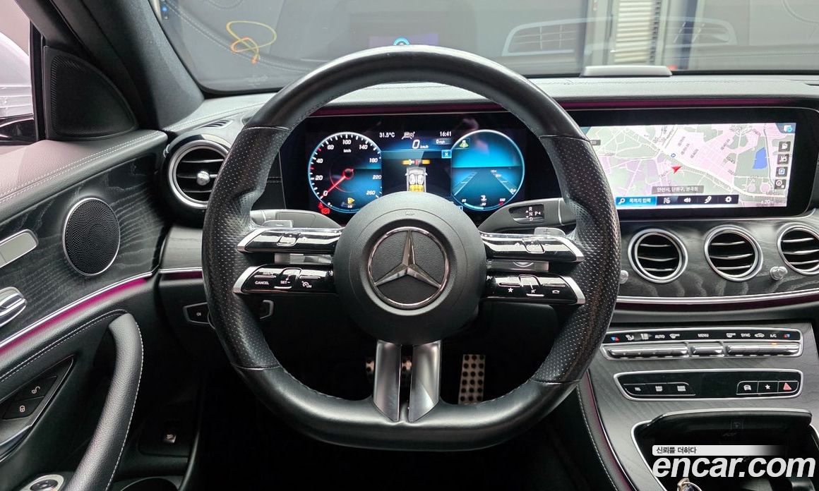Mercedes Benz E-Class E220d 4MATIC AMG Line