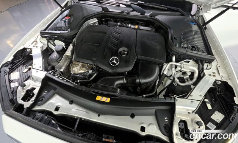 Mercedes Benz E-Class E220d 4MATIC Exclusive