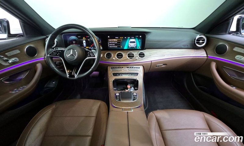 Mercedes Benz E-Class E220d 4MATIC Exclusive
