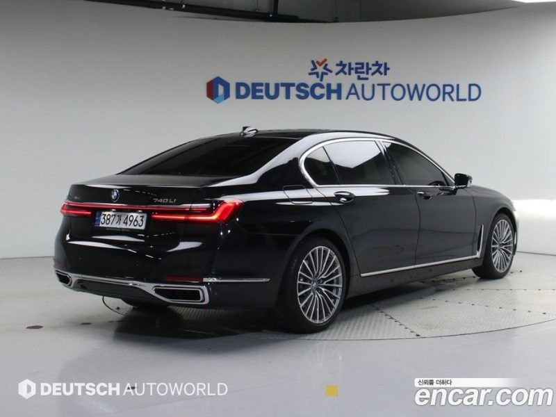 BMW 7-Series 740Li xDrive Design Pure Excellence
