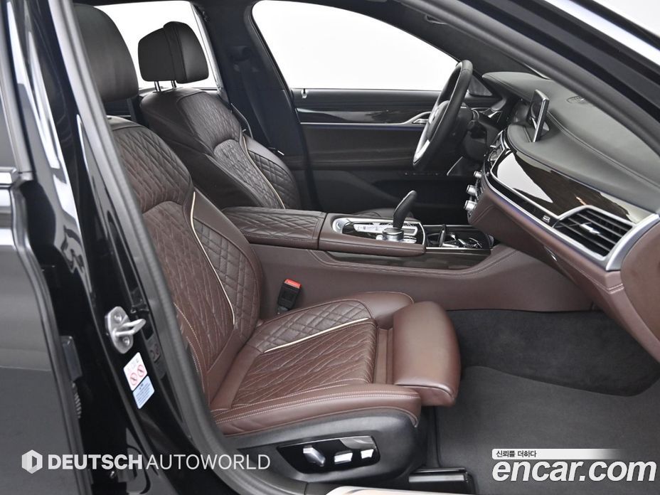BMW 7-Series 740Li xDrive Design Pure Excellence