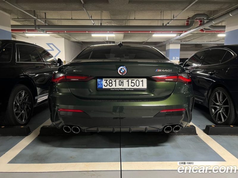 BMW 4-Series M440i xDrive Performance Coupe