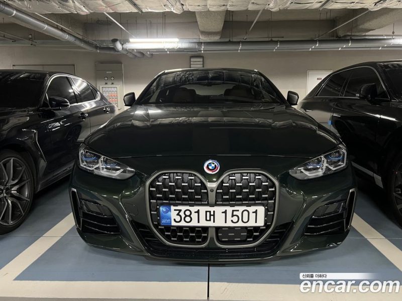 BMW 4-Series M440i xDrive Performance Coupe