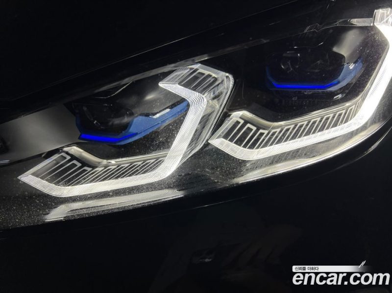 BMW 4-Series M440i xDrive Performance Coupe