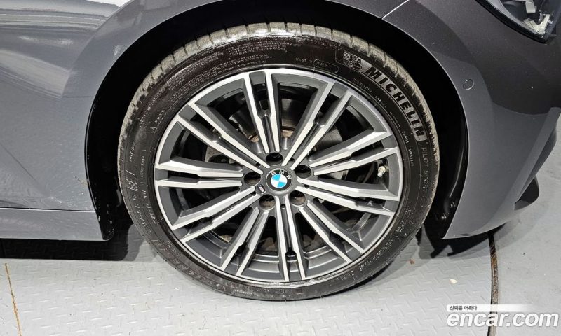 BMW 3-Series i320 M Sport