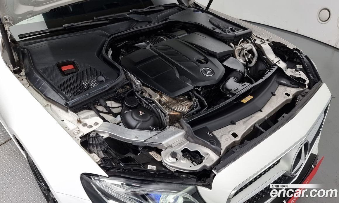 Mercedes Benz E-Class E220d Cabriolet