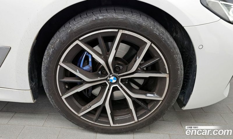 BMW 5-Series i530 M Sport Package