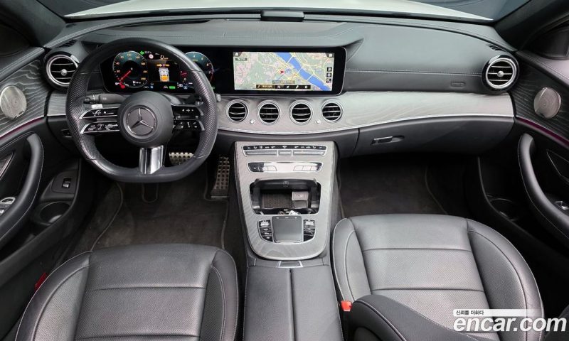 Mercedes Benz E-Class E350 4MATIC AMG Line