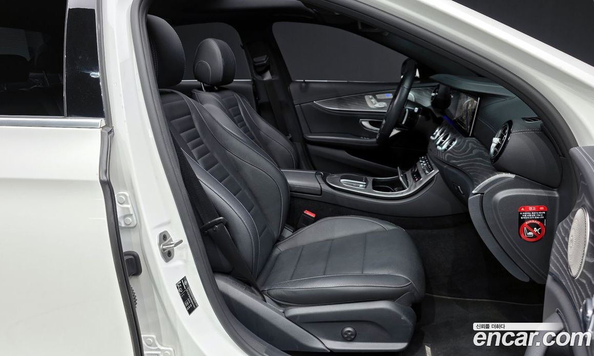 Mercedes Benz E-Class E350 4MATIC AMG Line