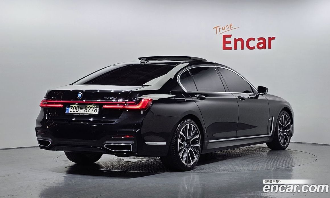 BMW 7-Series 740Li xDrive M Sport Package