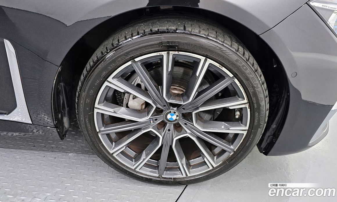 BMW 7-Series 740Li xDrive M Sport Package