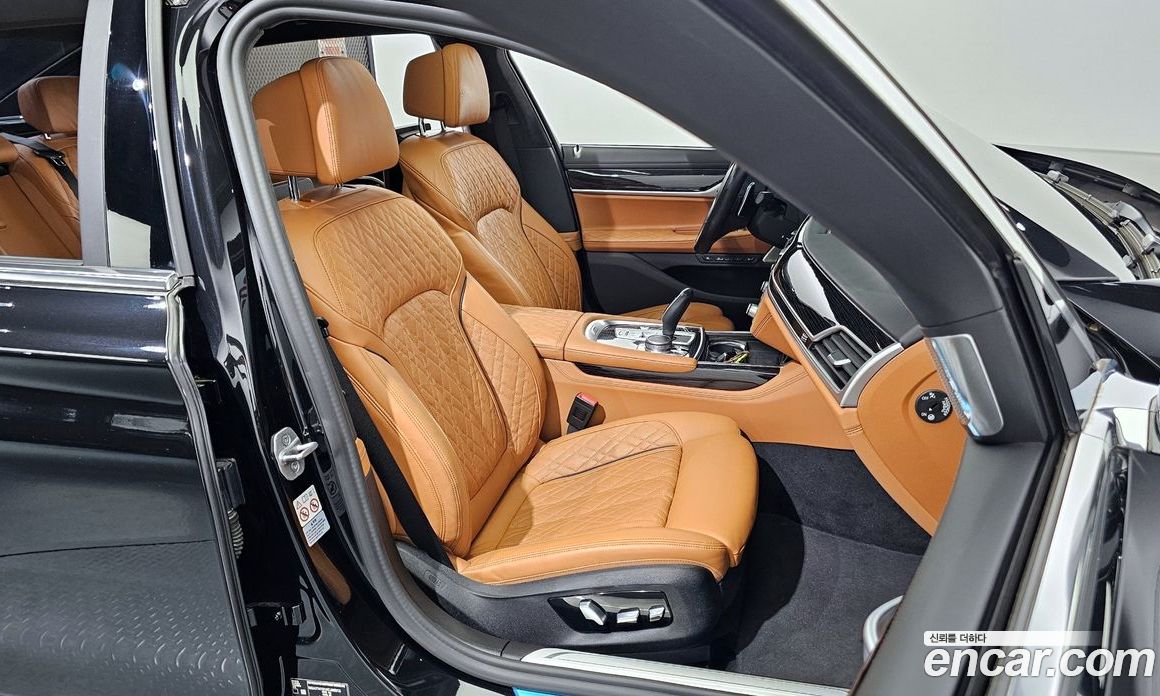 BMW 7-Series 740Li xDrive M Sport Package