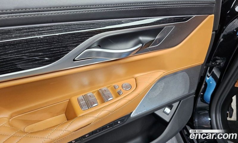 BMW 7-Series 740Li xDrive M Sport Package