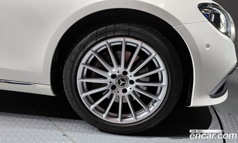Mercedes Benz E-Class E250 Exclusive
