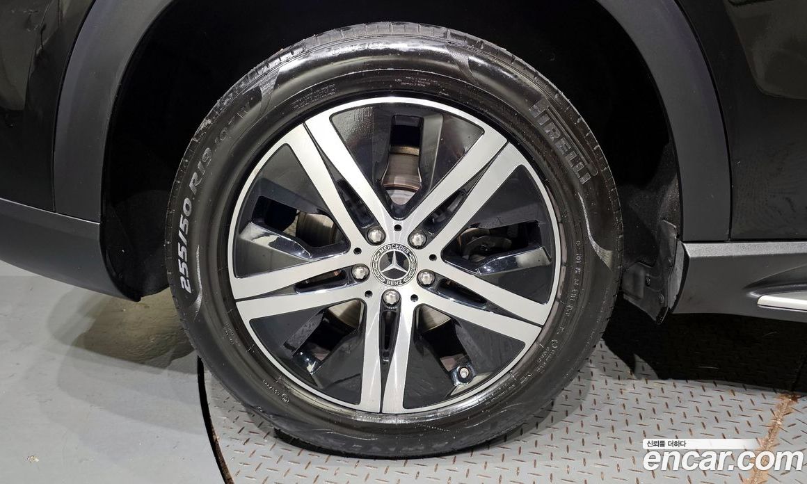 Mercedes Benz GLE-Class GLE300d 4MATIC