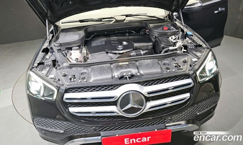 Mercedes Benz GLE-Class GLE300d 4MATIC