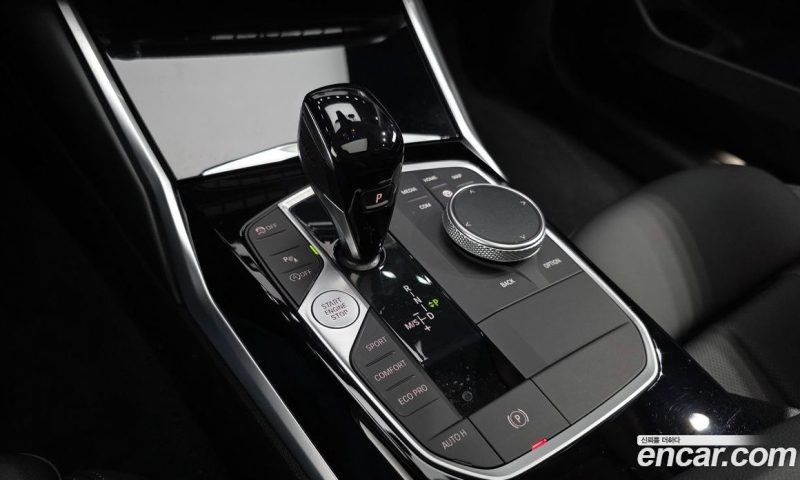 BMW 3-Series i320