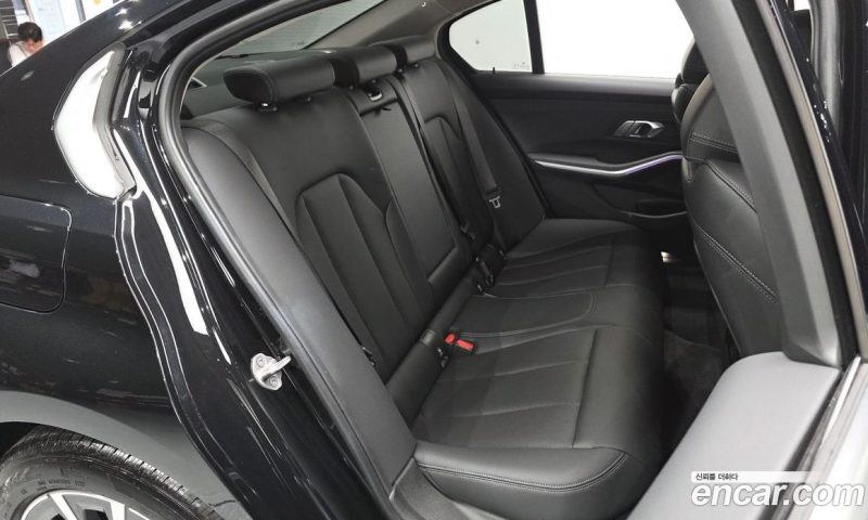 BMW 3-Series i320