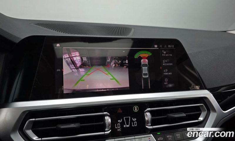BMW 3-Series i320
