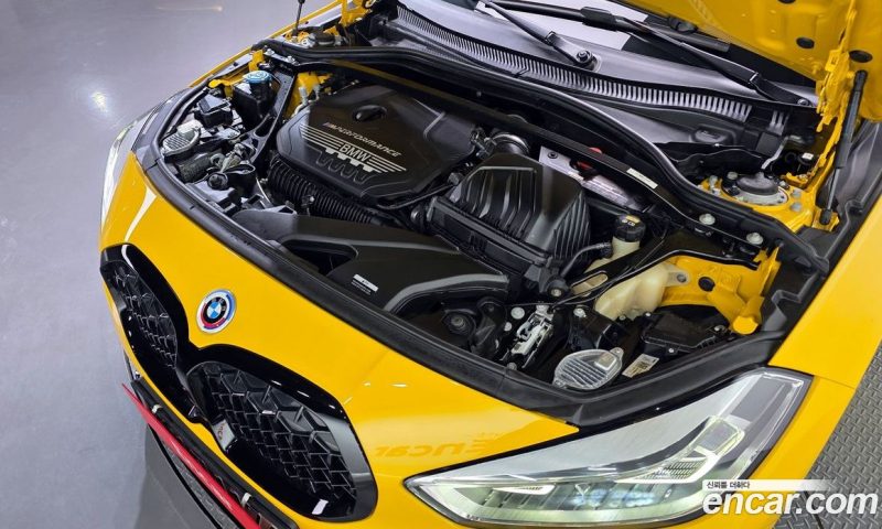BMW 1-Series M135i xDrive Prism