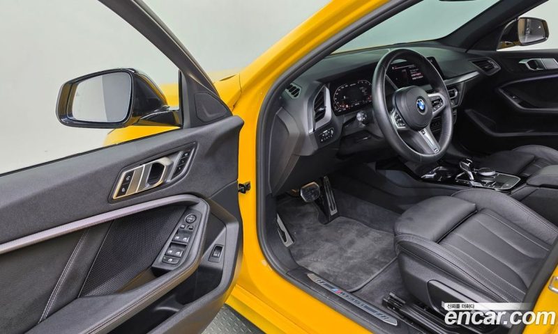 BMW 1-Series M135i xDrive Prism