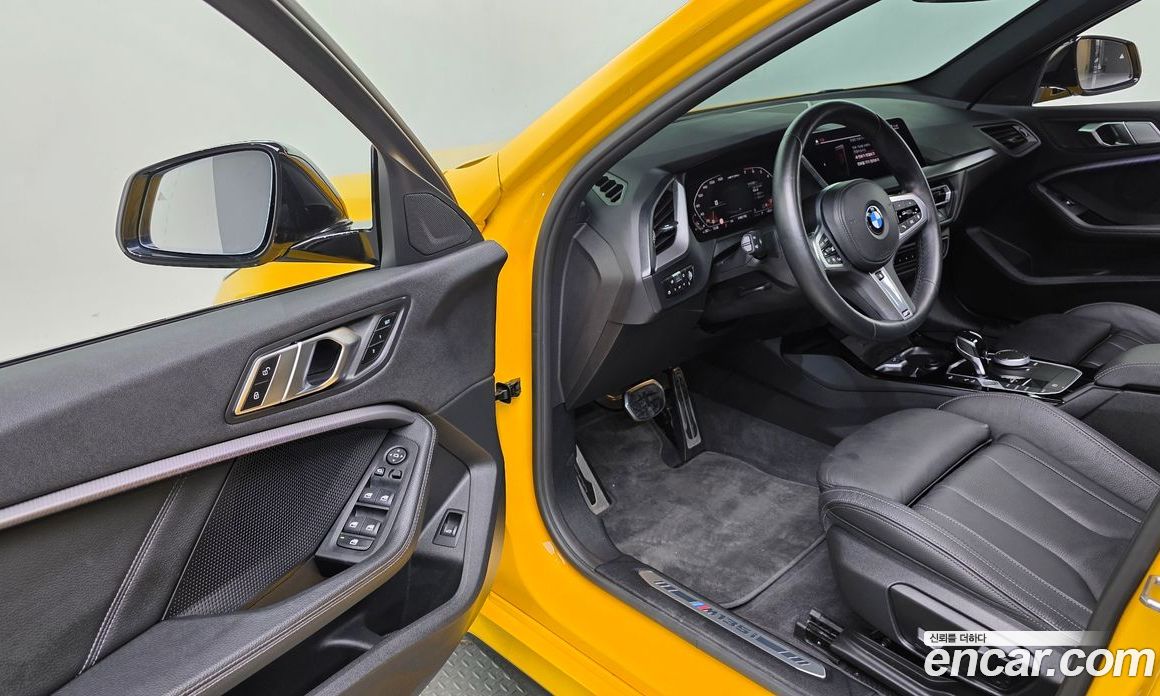 BMW 1-Series M135i xDrive Prism