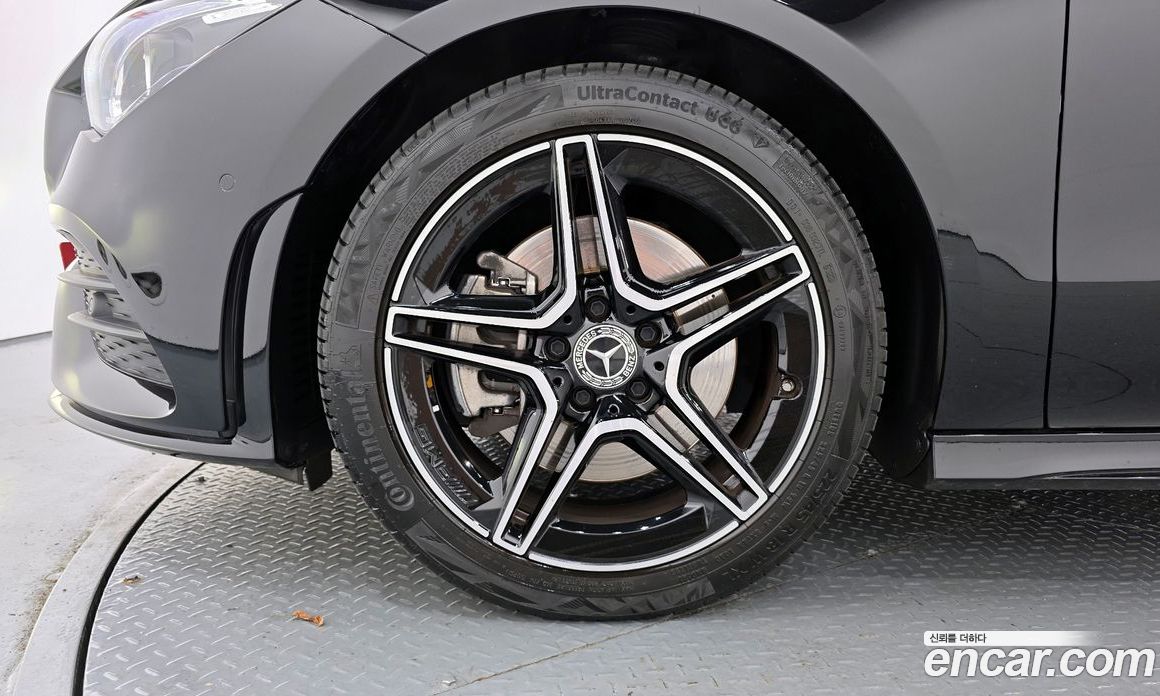 Mercedes Benz CLA-Class CLA250 4MATIC