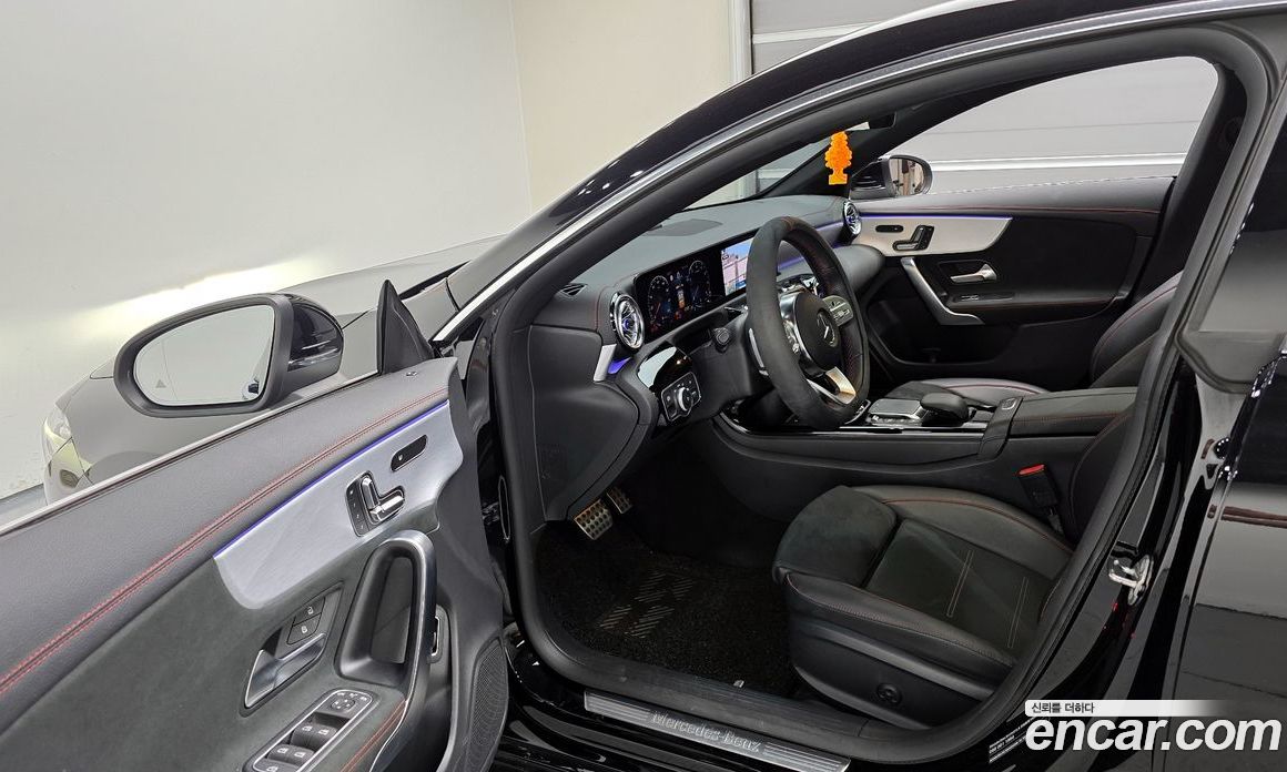 Mercedes Benz CLA-Class CLA250 4MATIC