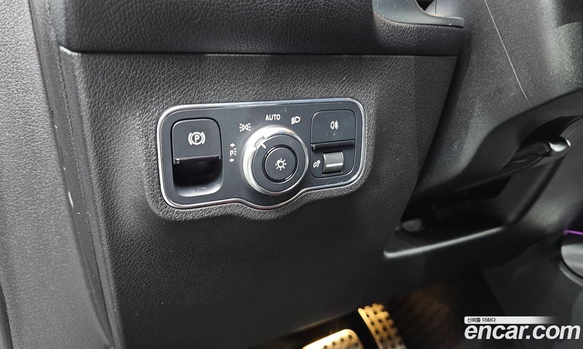 Mercedes Benz GLB-Class GLB250 4MATIC
