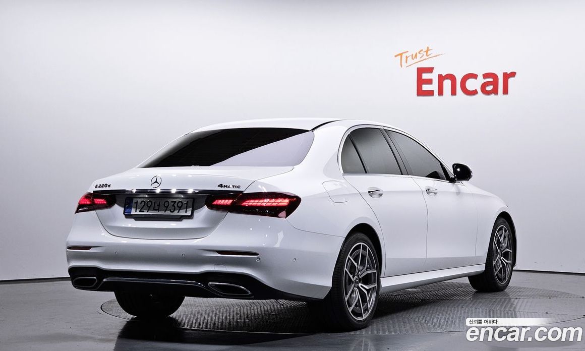 Mercedes Benz E-Class E220d 4MATIC AMG Line