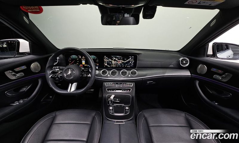 Mercedes Benz E-Class E220d 4MATIC AMG Line
