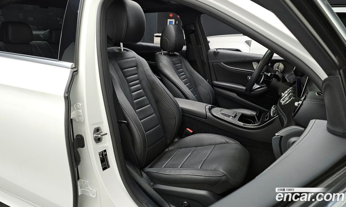 Mercedes Benz E-Class E220d 4MATIC AMG Line