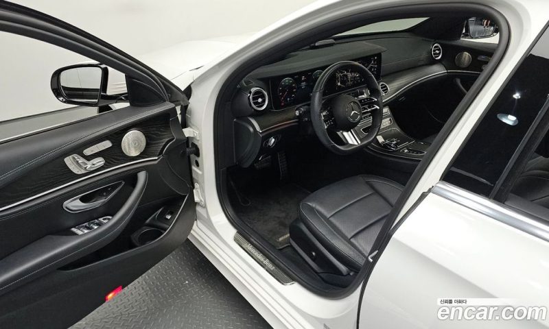 Mercedes Benz E-Class E220d 4MATIC AMG Line