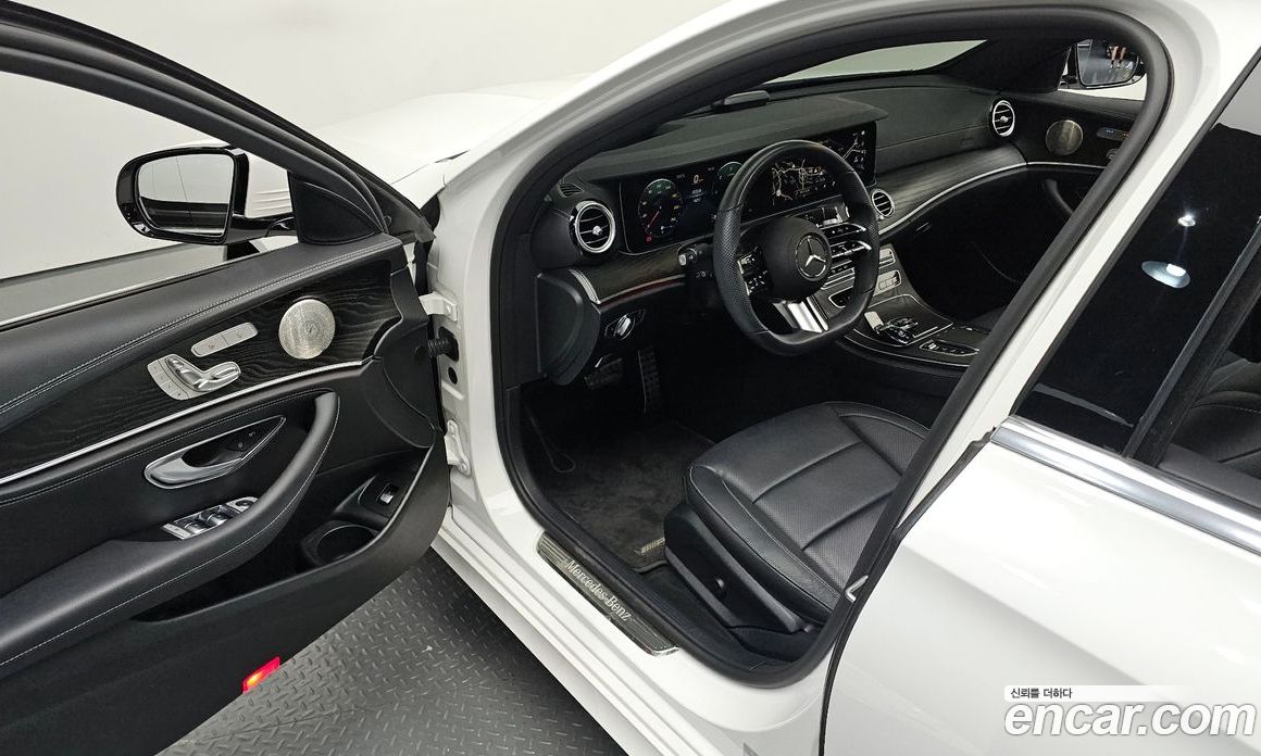 Mercedes Benz E-Class E220d 4MATIC AMG Line