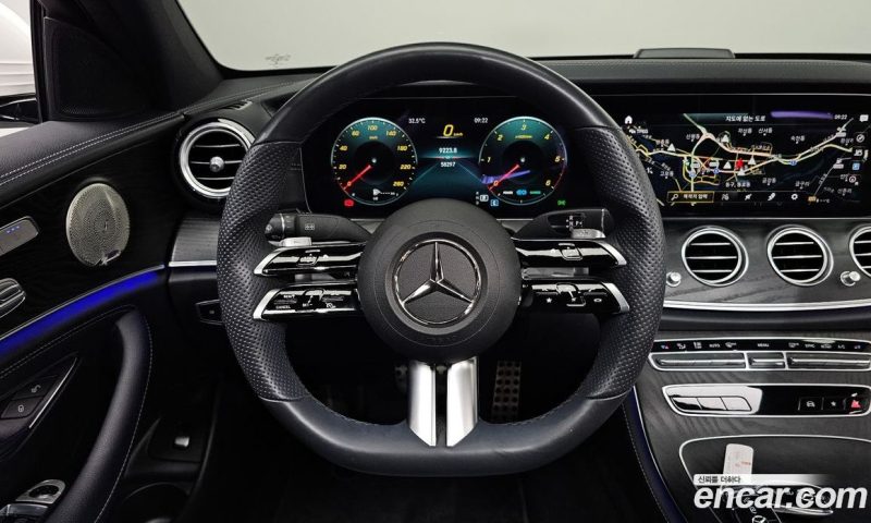 Mercedes Benz E-Class E220d 4MATIC AMG Line