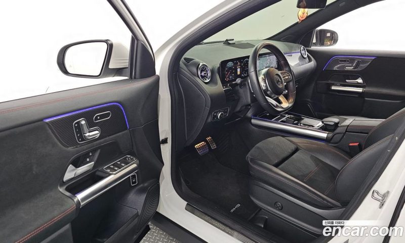 Mercedes Benz GLA-Class GLA250 4MATIC