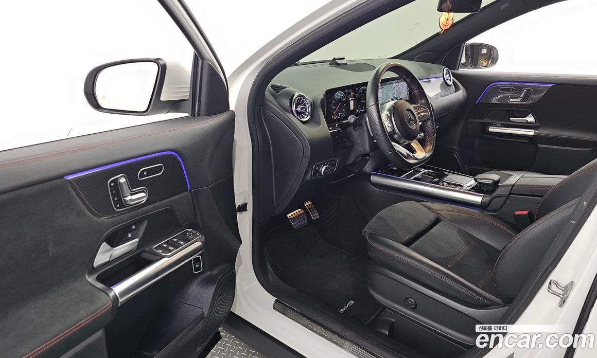 Mercedes Benz GLA-Class GLA250 4MATIC