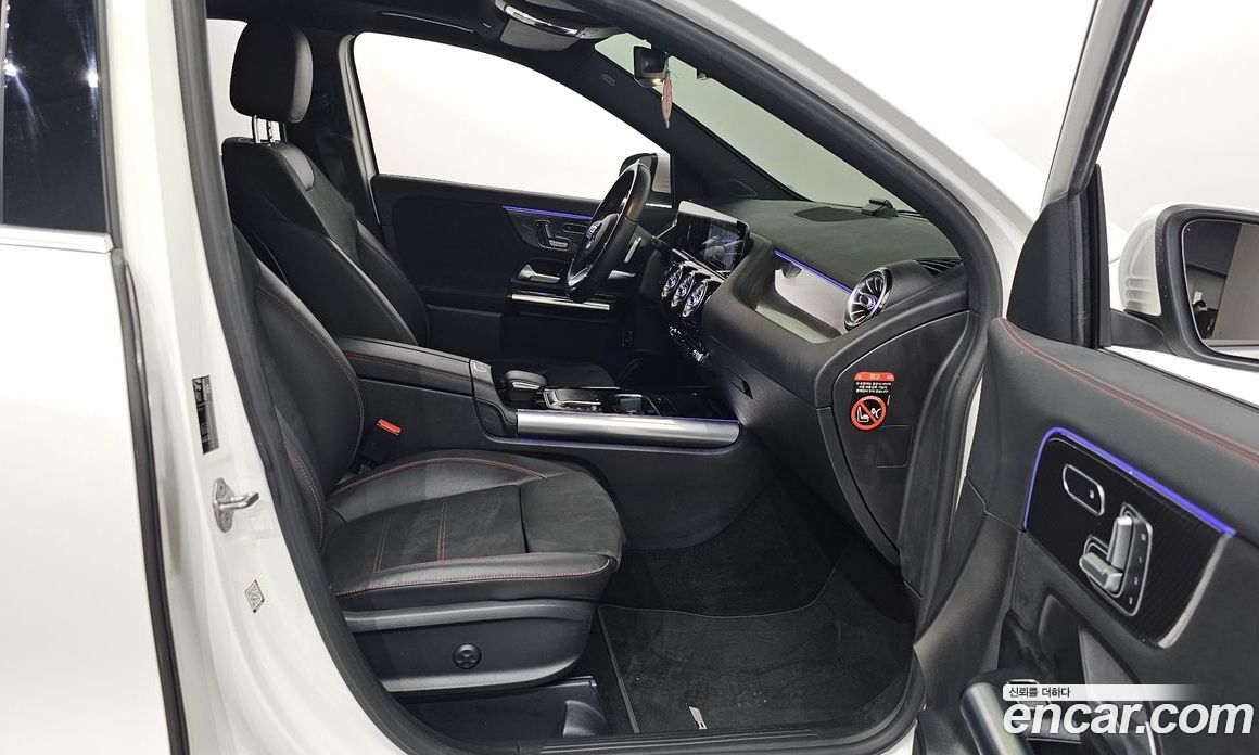Mercedes Benz GLA-Class GLA250 4MATIC
