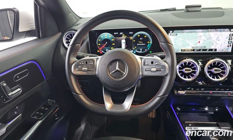 Mercedes Benz GLA-Class GLA250 4MATIC